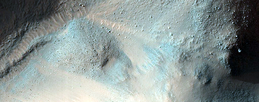 Crater with Fractured Floor in Terra Sirenum
