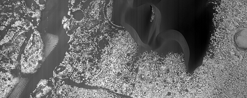 Dark Eolian Dunes South of Iani Chaos