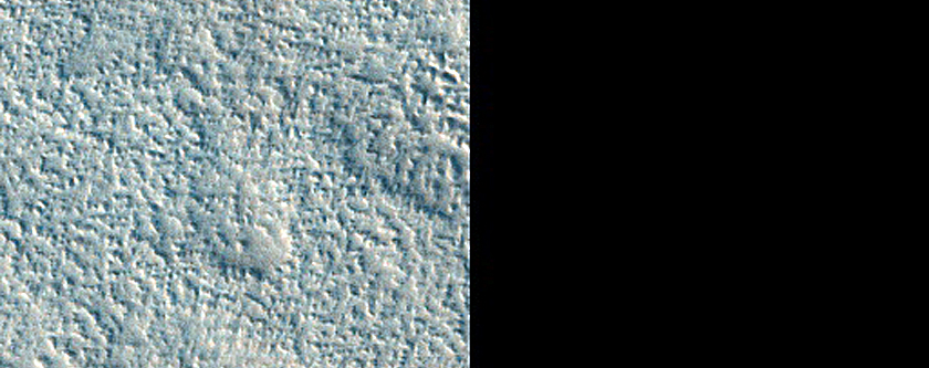Secondary Craters Associated with Large Fresh Impact in Amazonis Planitia