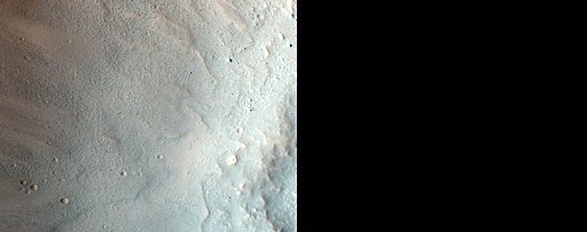 Olivine-Rich Crater Ejecta in East Thaumasia Planum