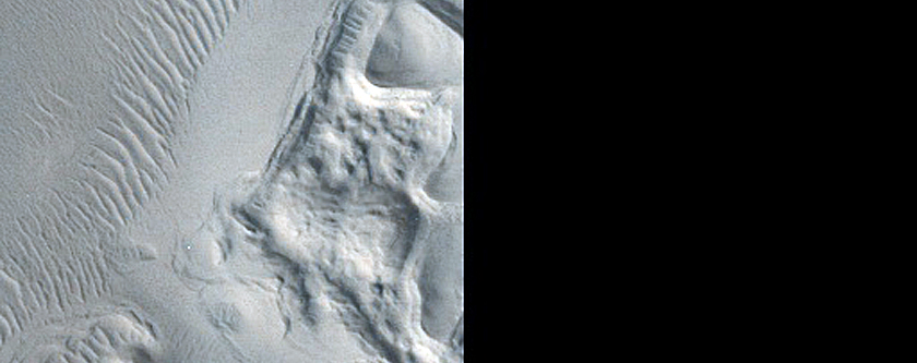 Features in Crater in Flammarion Crater