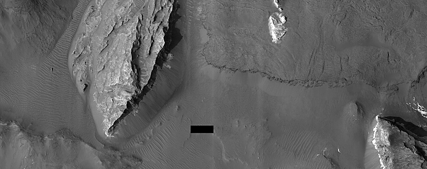 Light-Toned Sulfates within Arsinoes Chaos
