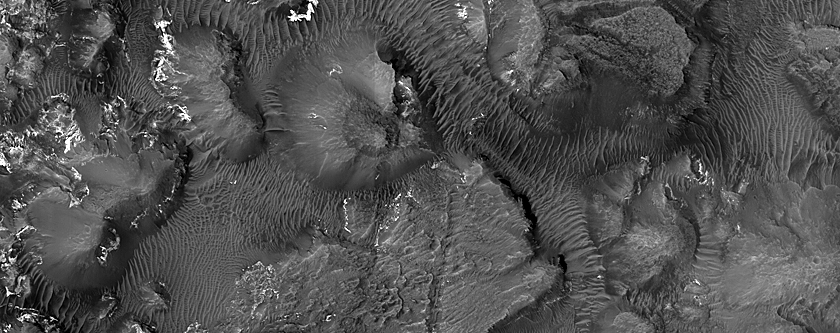 Sulfate-Rich South Polar Region Cryptic Terrain in Aram Chaos