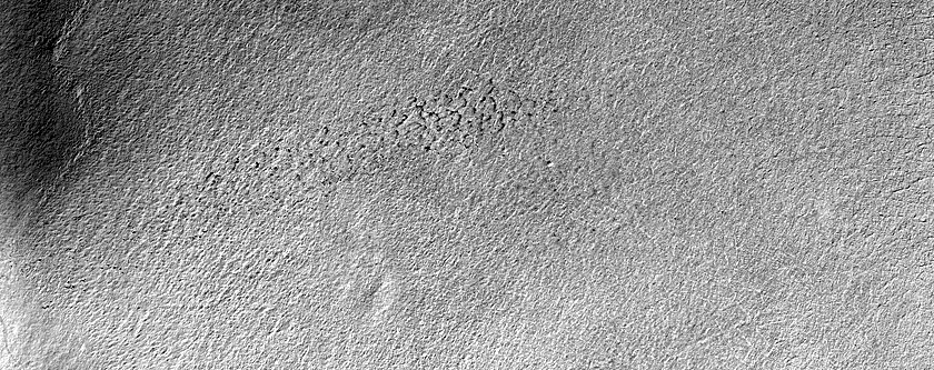 Small Scale Lobes on Crater Wall
