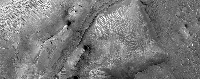 Monitor Slopes near Nili Fossae