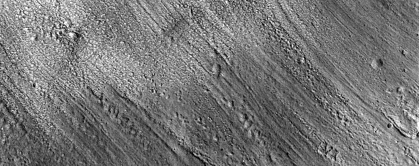 Gullies in South Facing Wall of Dao Vallis