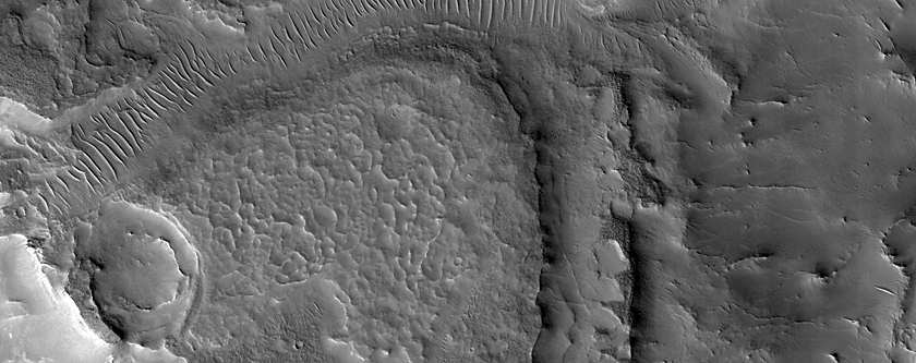 Layers near Auqakuh Vallis
