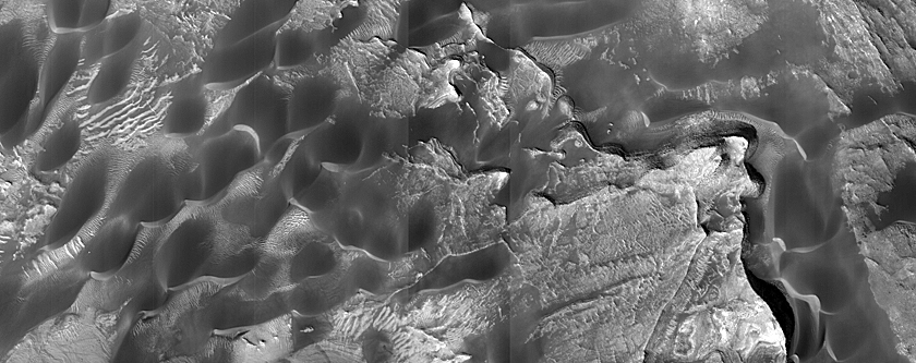 Sand Dunes in Valley Northeast of Syrtis Major Planum