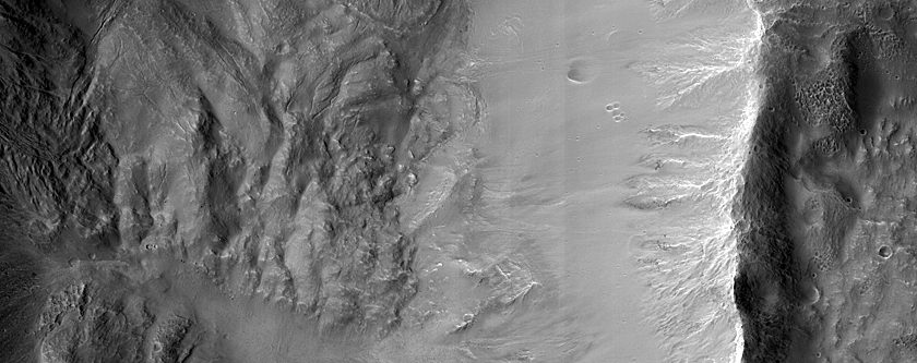 Well-Preserved 4-kilometer Impact Crater in Terra Cimmeria