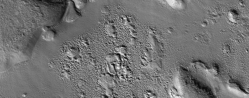 Dipping Layers in North Arabia Terra