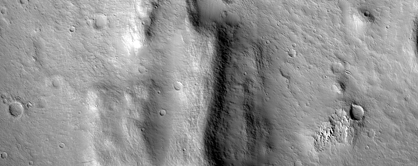 Rockfall Search on Steep Slopes with Streaks near Fresh Crater