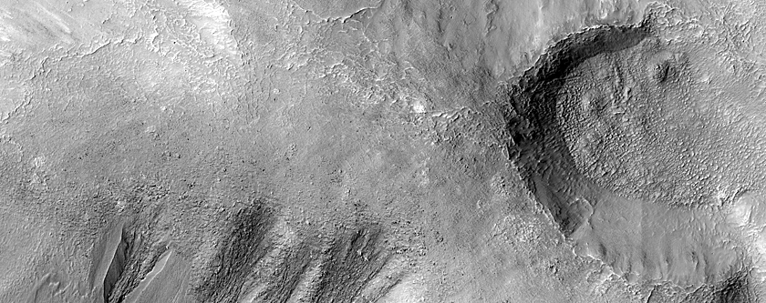 Gullies on Mound in Nereidum Montes