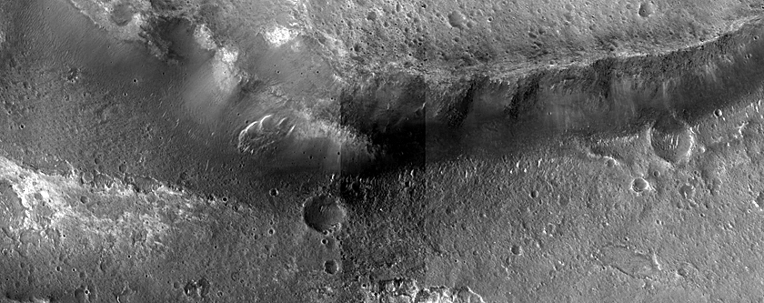 Deposits on Floor of Bahram Vallis