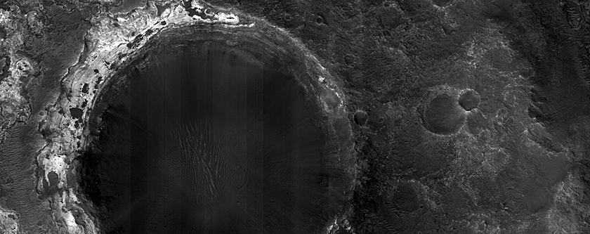 Layered Lithology in Crater Rim near Mawrth Vallis Terminus