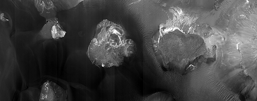 Light-Toned Deposits in Northwest Iani Chaos