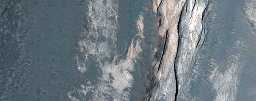 Mesa Stratigraphy at Terby Crater