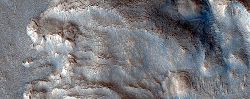 Complex Terrain between Crater Rim and Mesa