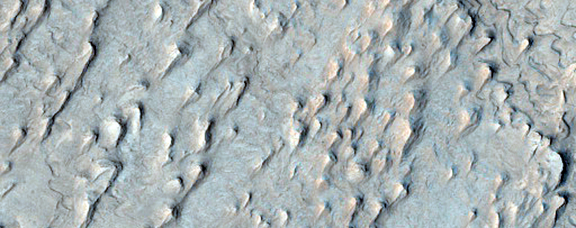 Cyclic Bedding in Firsoff Crater
