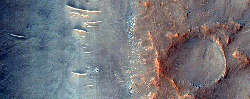 Fracture in Claritas Fossae