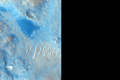 Large Scale Structure in Gusev Crater