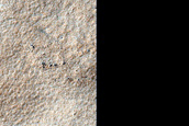 Linear Fracture Intersecting Argyre Rupes