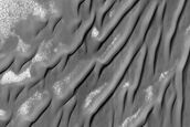 Monitor Defrosting South Mid-Latitude Dunes in MOC Image E05-00762