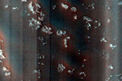 Intracrater Dune Changes in Arabia Terra