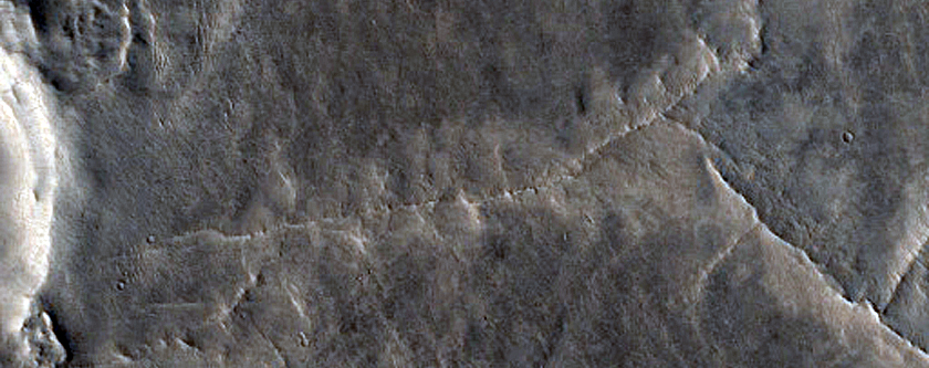 Ridges in Huo Hsing Vallis