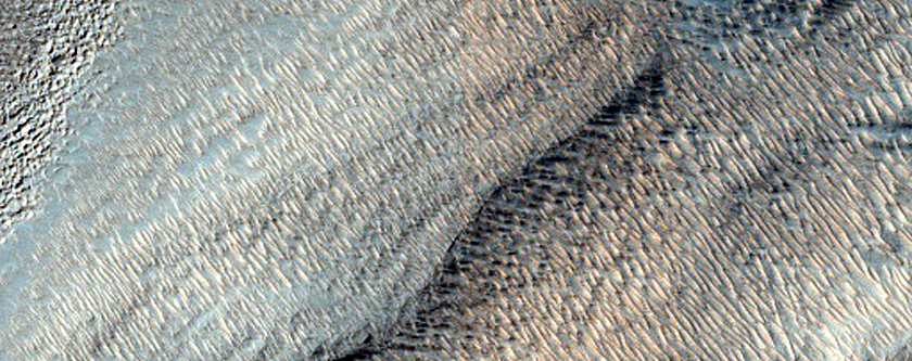 Ridges and Layers in Eastern Hellas Planitia