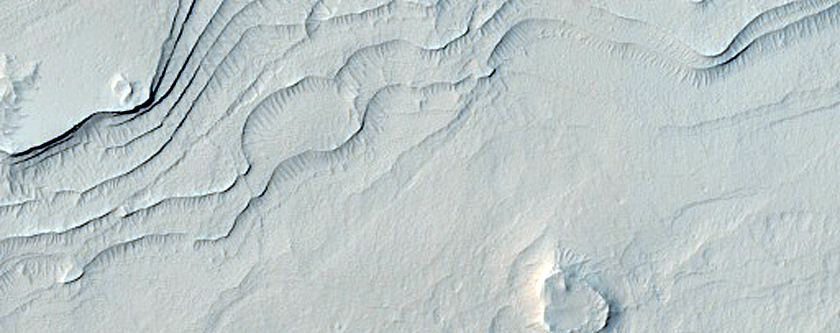 Layering in Lucus Planum