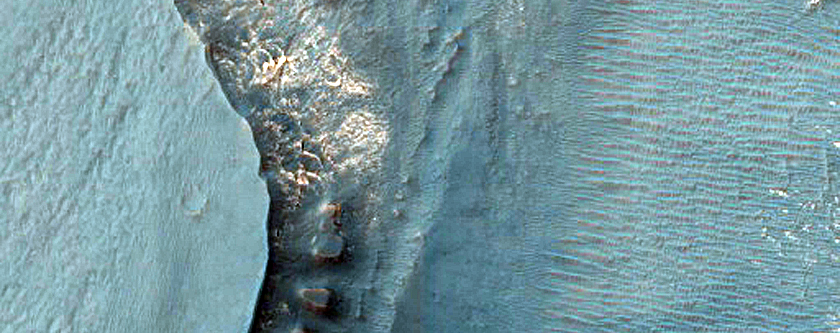 Light-Toned Deposits in Aureum Chaos
