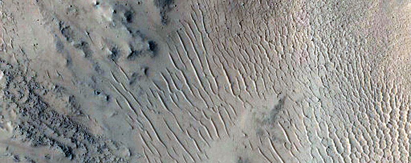 Arcuate Ridge on Crater Floor