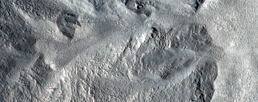 Gullies on Western Wall of Bree Crater