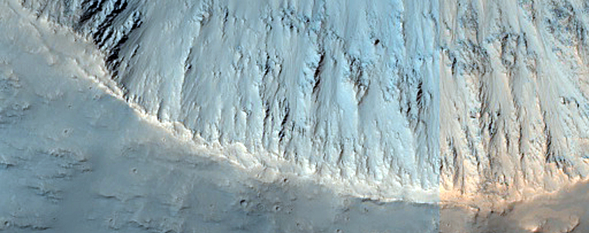 Well-Preserved 3-Kilometer Crater in Terra Cimmeria