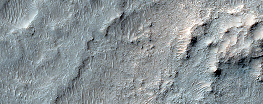 Ridges on Crater Floor near Parana Valles