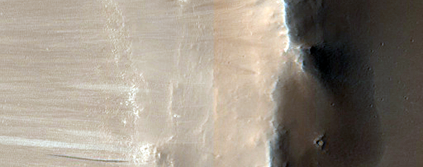 Possible Mafic Minerals on Arabia Terra Crater Wall