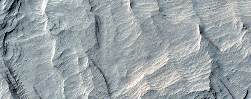 Layering in Southern Lucus Planum