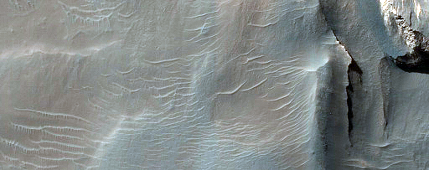 Light-Toned Deposits in Arsinoes Chaos