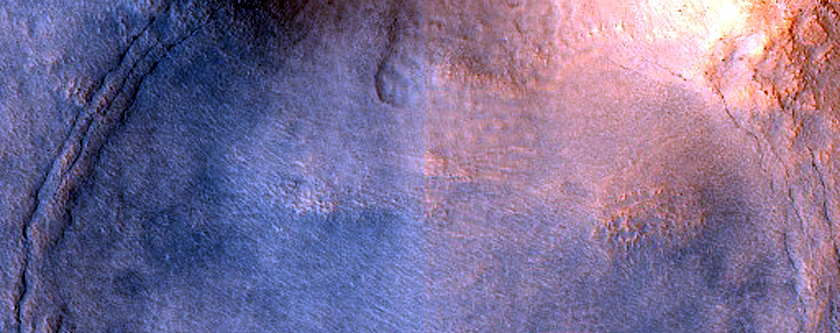 Double Crater with Large Ray Pattern in Acidalia Planitia