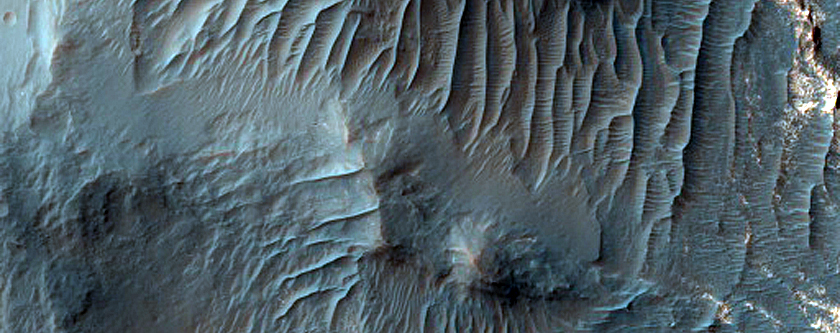 Light-Toned Deposits in Aureum Chaos