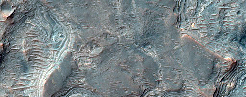 Inverted Drainage Network Deep in Central Valles Marineris