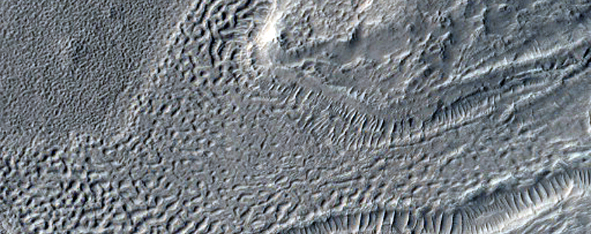 Terrain around Crater in Arabia Terra