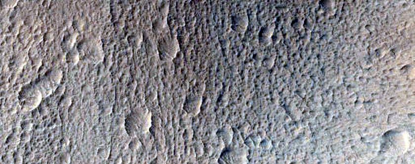 Digitate Slope Streak in Lycus Sulci