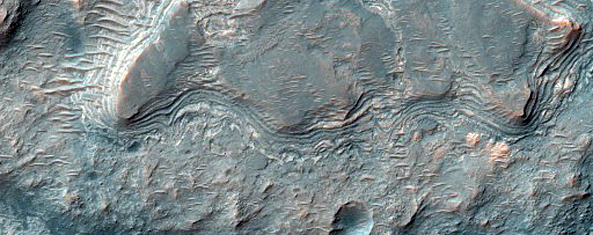 Inverted Drainage Network Deep in Central Valles Marineris