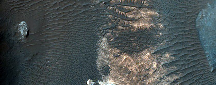 Light-Toned Deposits in Aureum Chaos