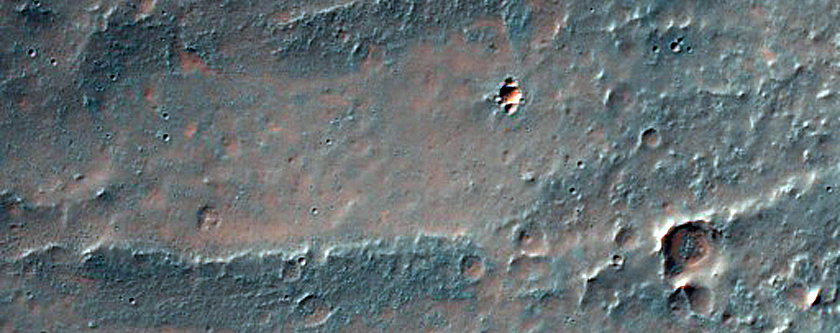 Olivine-Rich Material around Ridge in Thaumasia Planum