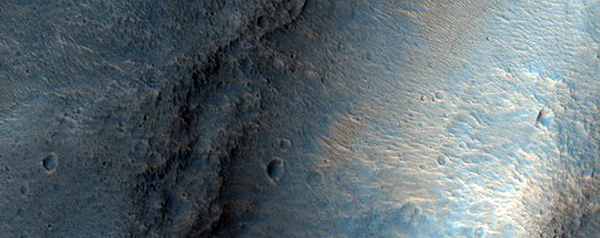 Large Crater Rim Wall in Simud Valles