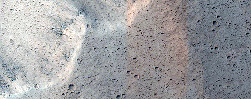 Alluvial Fans and Terraced Scarps in Kasei Valles