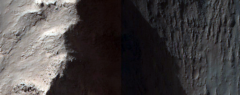 Canyon Walls in Coprates Chasma