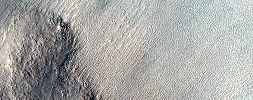 Layers in Debris Apron in Northern Mid-Latitudes